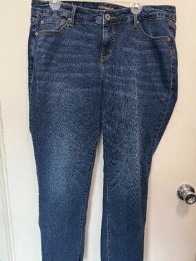 Torrid Medium Wash Jeans Size 16 | Raw Hem | Stretch Denim